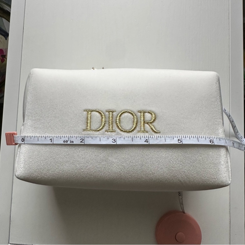 Dior White Cosmetic Bag - Picture 4 of 7